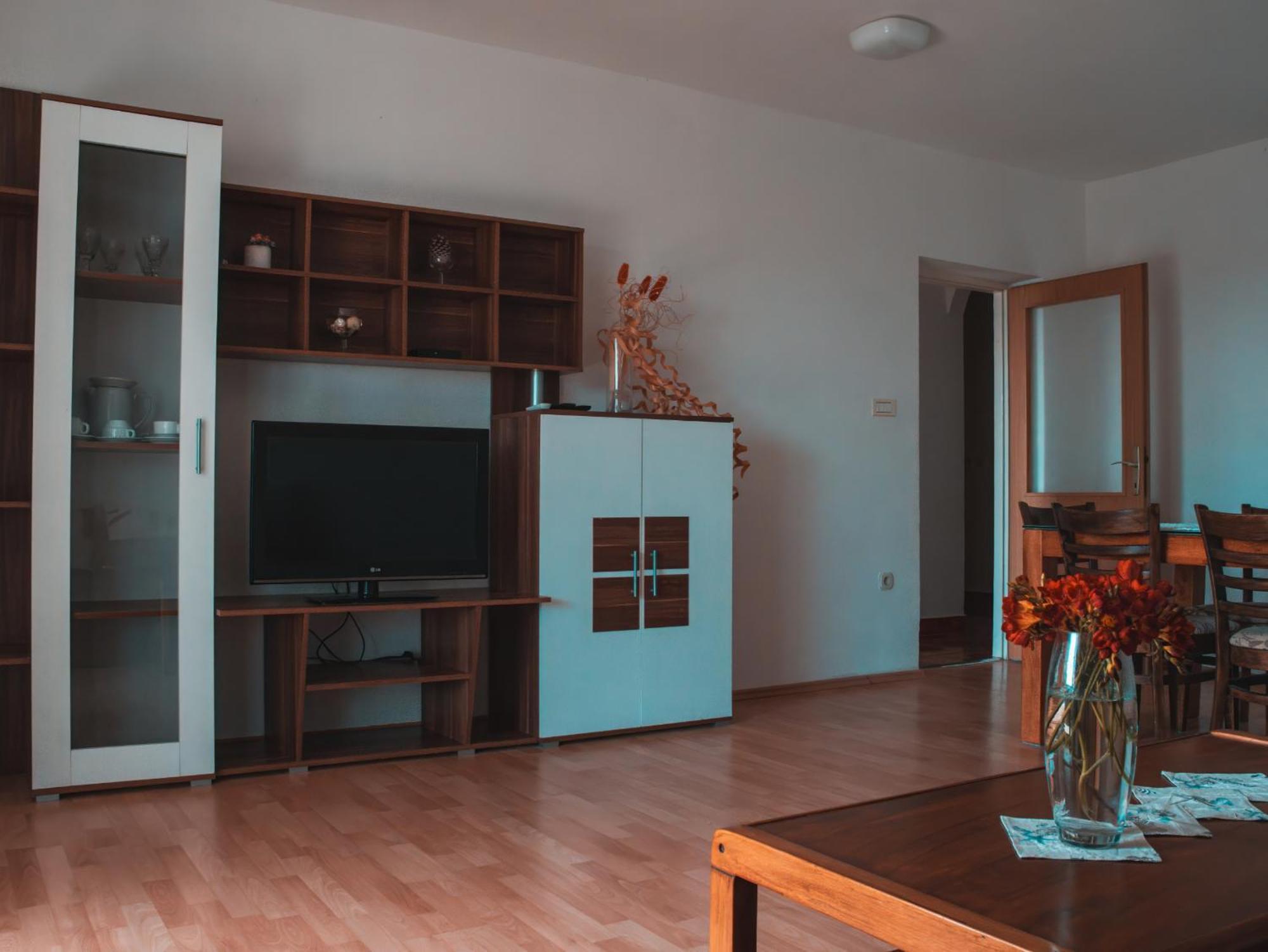 Deh, Stinjan Apartman Pula